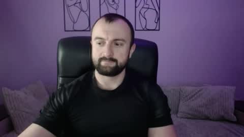 brindlefly69 online show from April 20, 10:29 am