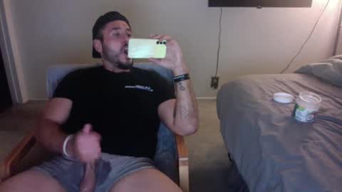 Bro Is 4 Everybody online show from December 26, 1:51 am