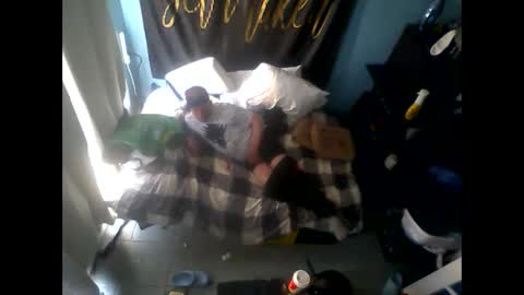 brokenboii23 online show from April 27, 6:57 pm