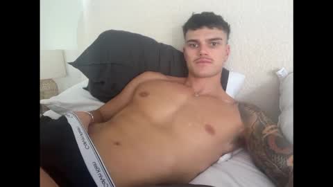 BrooklynTay online show from March 6, 3:36 am