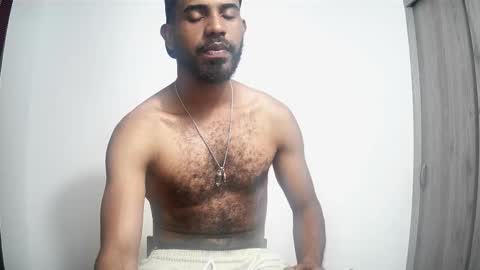 bruce_1111 online show from December 18, 8:38 pm