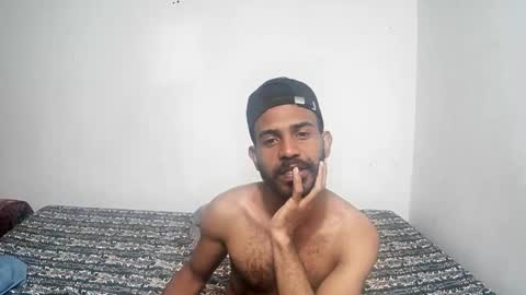 bruce_1111 online show from January 13, 6:01 pm