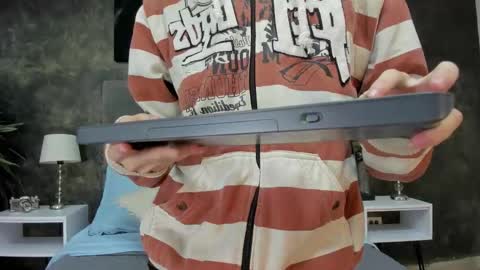 Bruce Hans online show from November 18, 11:36 am