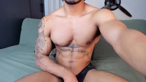 Snapshot of bruce_roldan chatting on December 9, 2:24 am bruce roldan online show from December 9, 2:24 am