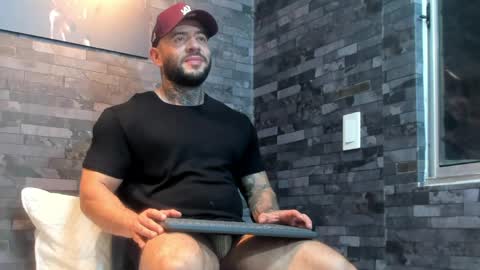 brucedallas online show from April 1, 2:35 am