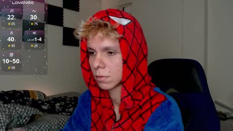 bryamado online show from December 16, 7:04 am