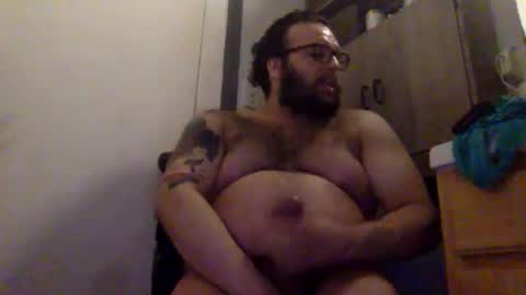 Snapshot of bttmchub98 chatting on October 7, 4:38 am bttmchub98 online show from October 7, 4:38 am