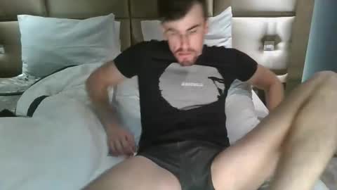 Bu and Ci online show from November 27, 10:46 pm