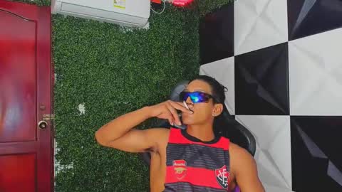 bull_cam online show from September 29, 6:37 pm