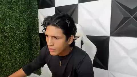 bull_cam online show from December 2, 1:52 am