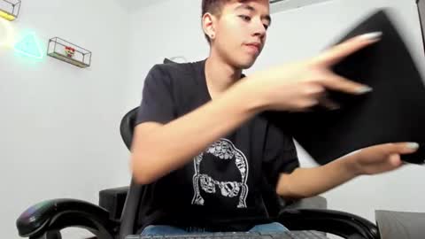 bunny online show from November 3, 12:30 pm