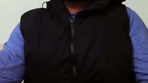 Snapshot of burlymonster chatting on December 4, 4:21 am Hairy Arabian online show from December 4, 4:21 am