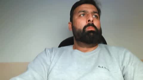 Snapshot of burlymonster chatting on February 8, 7:49 pm Hairy Arabian online show from February 8, 7:49 pm