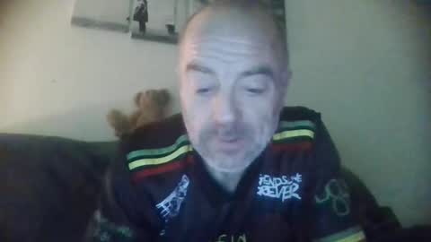 burnleyguy1977 online show from January 16, 5:42 am