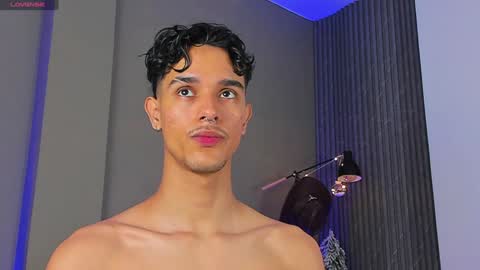 Buster independent model online show from December 12, 8:03 am