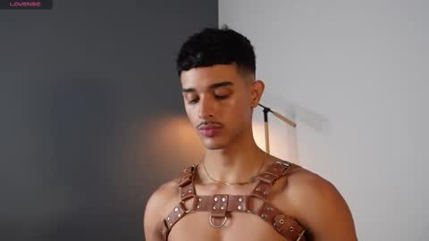 Buster independent model online show from October 16, 4:26 pm