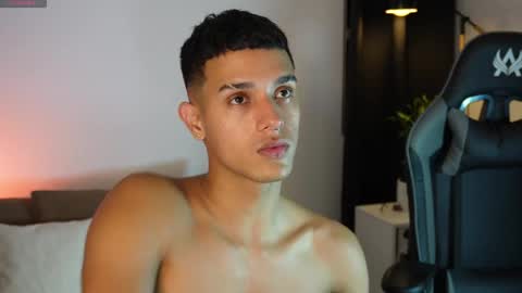 Buster independent model online show from April 16, 1:05 am