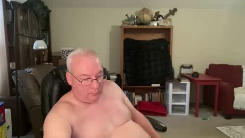 bustyballs100 online show from October 28, 3:14 pm