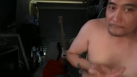 buzzzzzzz01 online show from December 23, 1:14 am