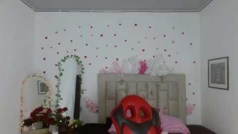 caius online show from April 17, 11:13 am