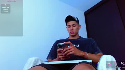 Valerio  online show from March 12, 7:59 pm