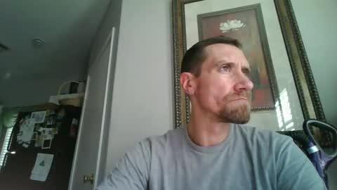 calbry82 online show from November 3, 8:32 pm