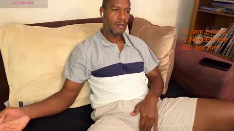 My name is Robert  Dont be shysay hi I love to chat. For requests or dirty talk please use tips  online show from March 31, 5:31 am