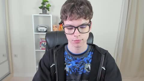 Hey I am Calvin  online show from January 28, 7:10 pm