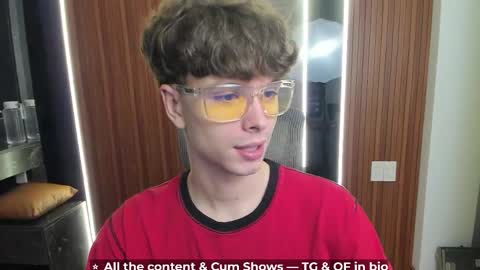 Hey I am Calvin  online show from April 14, 5:12 pm