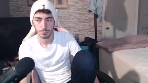 Snapshot of calvin_tanner chatting on December 17, 4:00 pm calvin_tanner online show from December 17, 4:00 pm