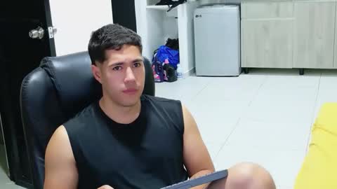 camara110 online show from March 17, 1:42 am