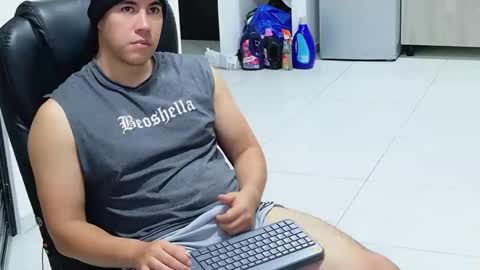 camara110 online show from March 20, 2:37 am