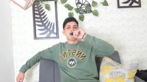 Snapshot of cameron_lux4 chatting on October 21, 12:30 pm CAMERON online show from October 21, 12:30 pm
