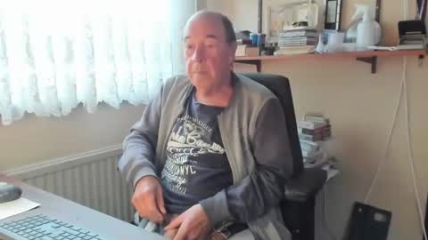 Cammee online show from December 2, 9:55 am