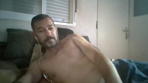 Snapshot of canary_braun chatting on October 13, 7:42 pm canary_braun online show from October 13, 7:42 pm