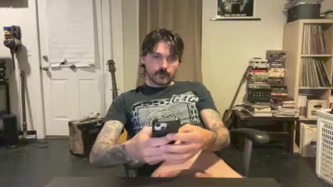 Snapshot of cantleavethehouse chatting on February 20, 2:18 am cantleavethehouse online show from February 20, 2:18 am