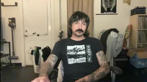 Snapshot of cantleavethehouse chatting on October 6, 4:39 am cantleavethehouse online show from October 6, 4:39 am