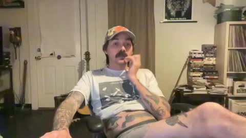 Snapshot of cantleavethehouse chatting on February 10, 5:36 am cantleavethehouse online show from February 10, 5:36 am