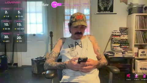 Snapshot of cantleavethehouse chatting on February 9, 5:22 pm cantleavethehouse online show from February 9, 5:22 pm