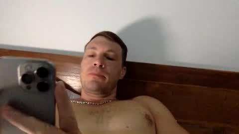 Snapshot of capt_oliver chatting on October 17, 3:54 am follow my twitter online show from October 17, 3:54 am