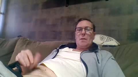 Snapshot of carlonebraska112233 chatting on February 6, 3:31 pm carlonebraska112233 online show from February 6, 3:31 pm