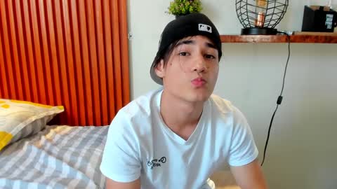 Snapshot of charley_morgan chatting on February 5, 7:10 pm charley_morgan online show from February 5, 7:10 pm