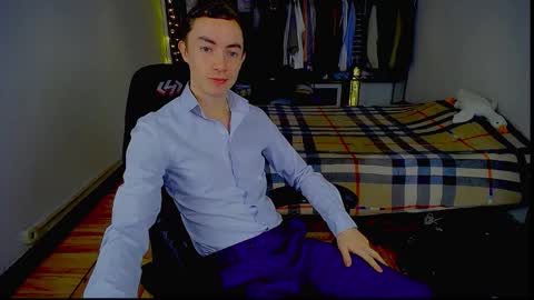 carlos reyes online show from January 13, 8:30 am