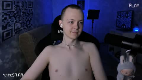 lynxy online show from December 18, 1:45 am