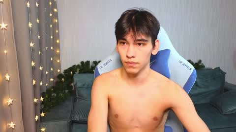 Snapshot of chem1ko chatting on January 22, 12:38 pm LUCASRYANPVT IS OPEN online show from January 22, 12:38 pm