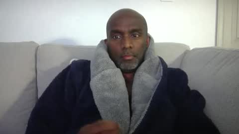 chenthu1979 online show from April 6, 11:11 am