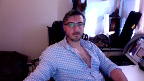 ThisCheeseBetterBeGuda online show from December 12, 4:21 pm