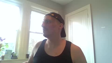 Chillsfguy online show from November 26, 5:27 pm