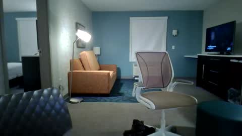 chippy70 online show from November 17, 8:28 am