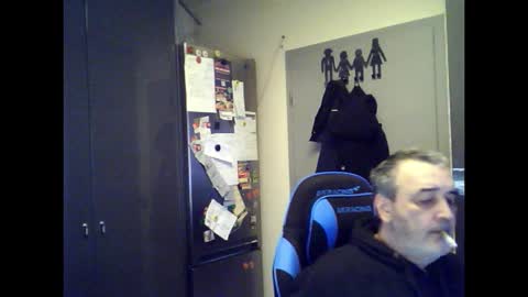 Chris online show from January 10, 10:08 am